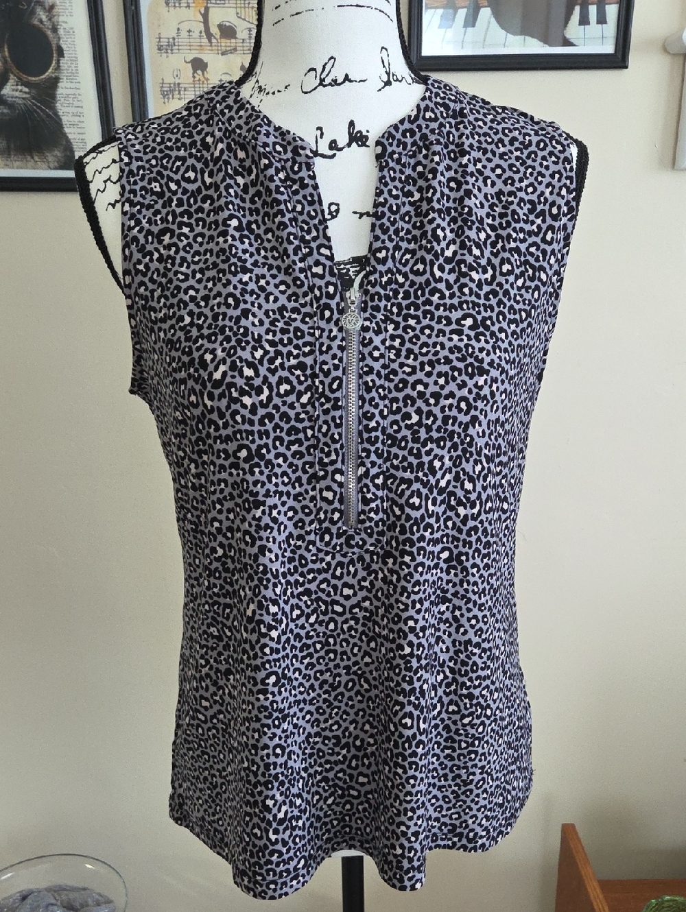 Anne Klein Black and White Leopard Zip-Front Sleeveless Camisole